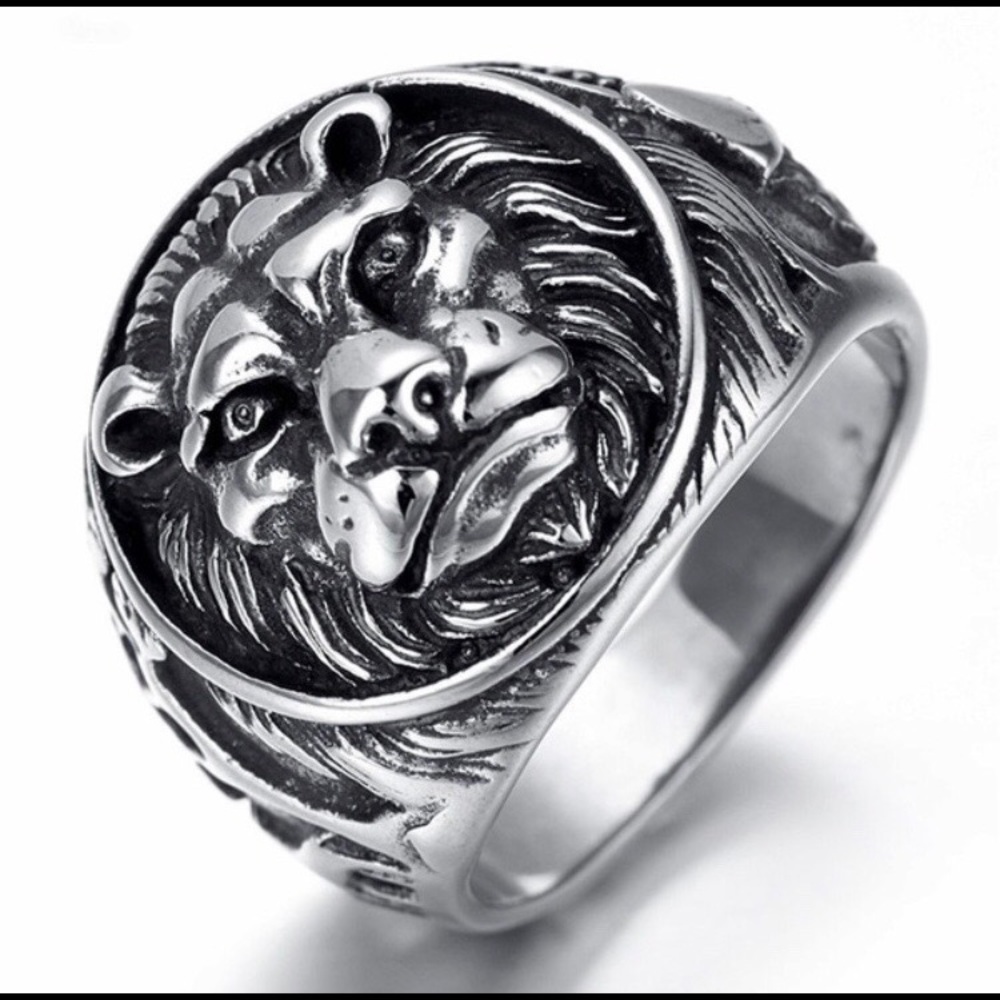 Men’s size 9 fashion ring